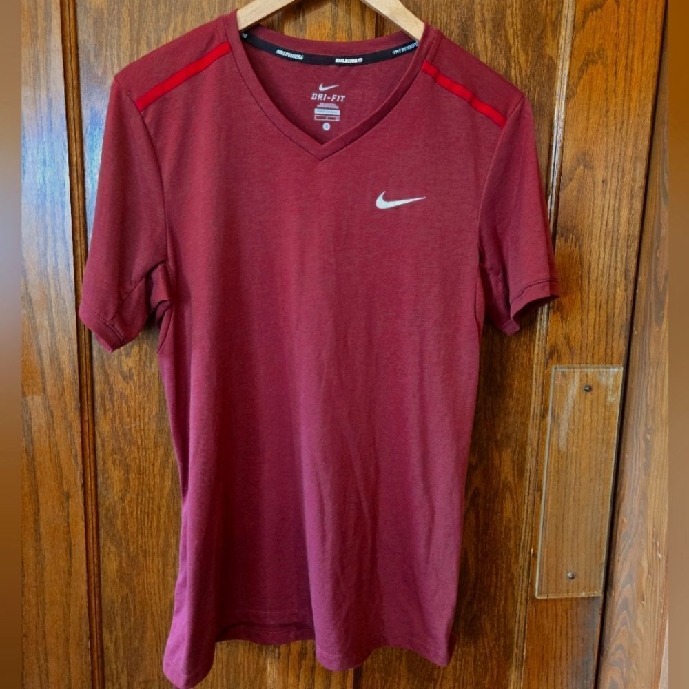 Nike Men's Burgundy Dri-FIT Tee With Zip Pocket SMALL